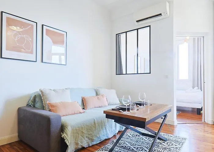 Cocon Design Au Port Emplacement D Exception Nizza